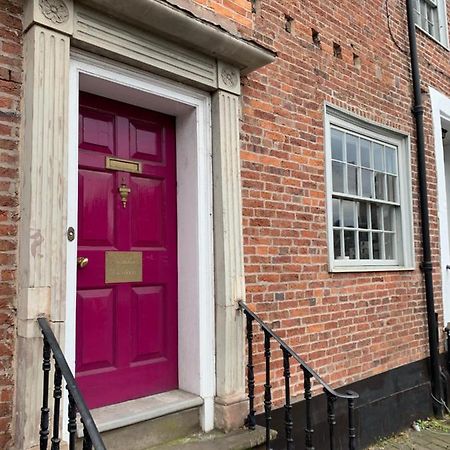 Studio Double. Own Bathroom, Shared Kitchen Bewdley Exterior foto