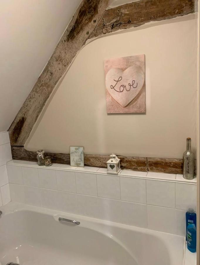 Studio Double. Own Bathroom, Shared Kitchen Bewdley Exterior foto