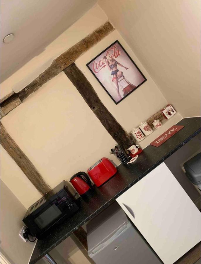 Studio Double. Own Bathroom, Shared Kitchen Bewdley Exterior foto